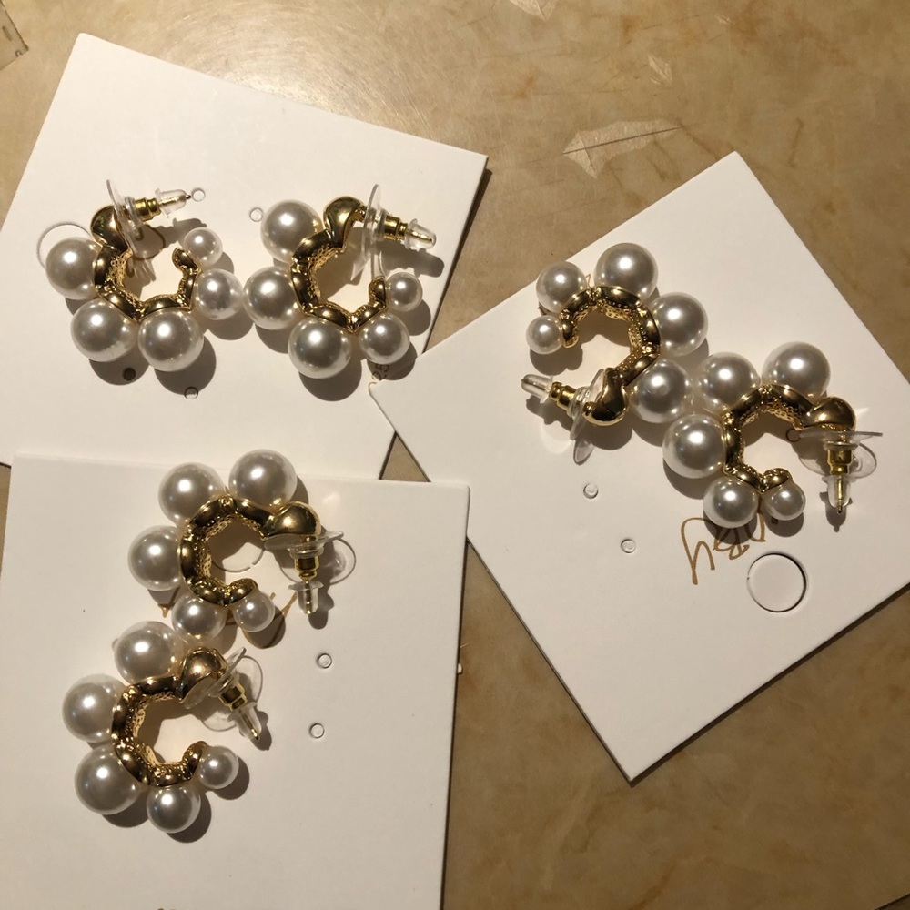 Faux Bold Hoop Pearl Earrings - Picture 7 of 11